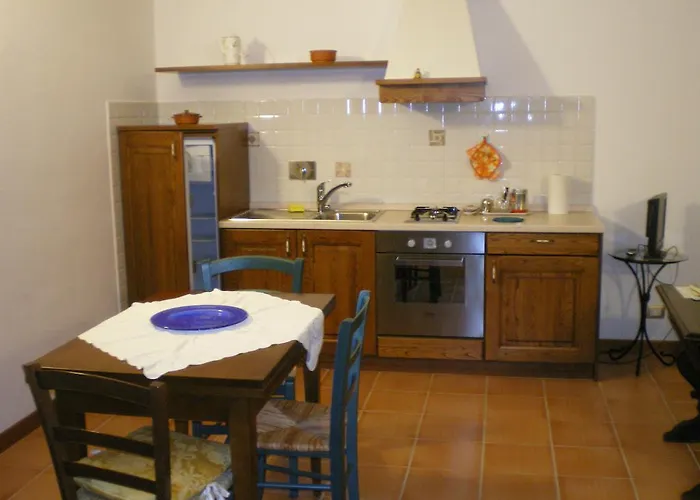 Fullino Nero Rta - Residenza Turistico Alberghiera Сієна