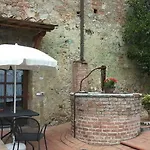 Landsted Fullino Nero Rta - Residenza Turistico Alberghiera Siena