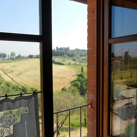 Fullino Nero Rta - Residenza Turistico Alberghiera Сієна
