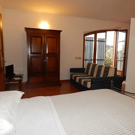 Fullino Nero Rta - Residenza Turistico Alberghiera Сієна